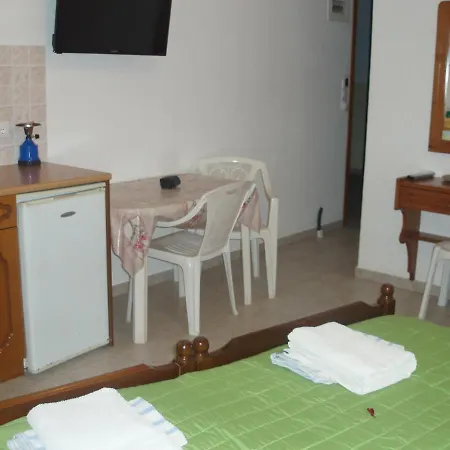 Hellen Megali Ammos (Skiathos)