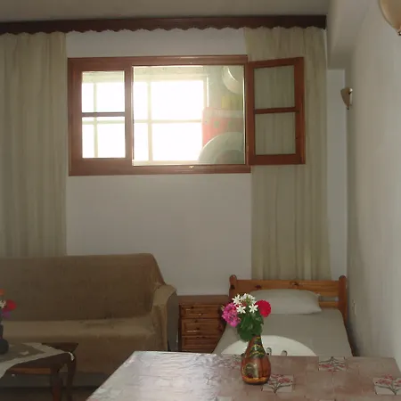 Hellen Megali Ammos (Skiathos)