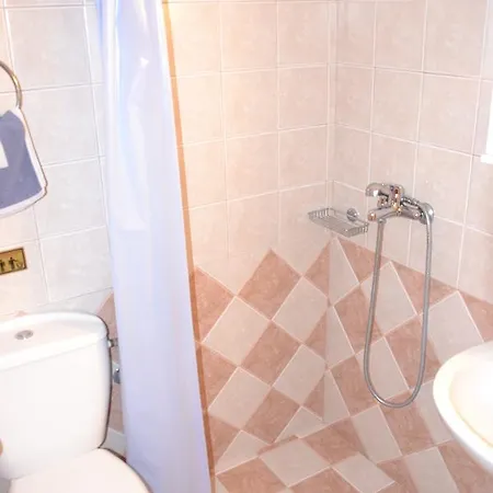 Hellen Apartment *