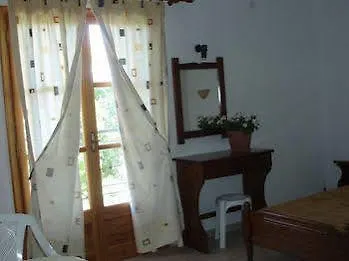 Hellen Apartment *
