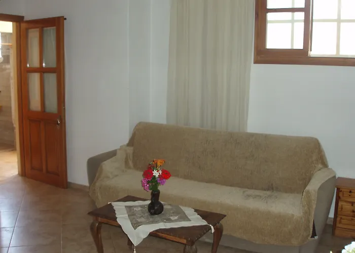 Hellen Megali Ammos (Skiathos)