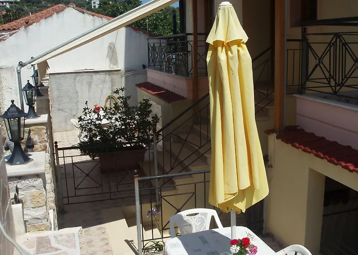 Hellen Megali Ammos (Skiathos)